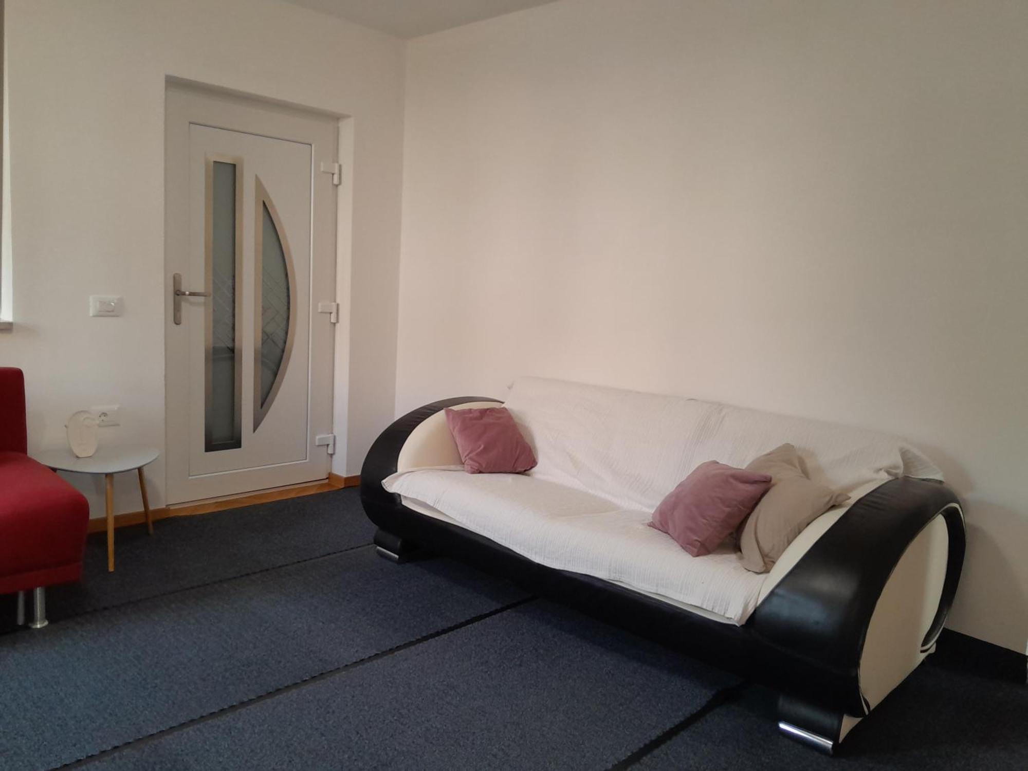 Apartma Dea Nastanitev v družini
